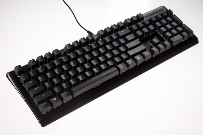 Design SteelSeries Apex M750